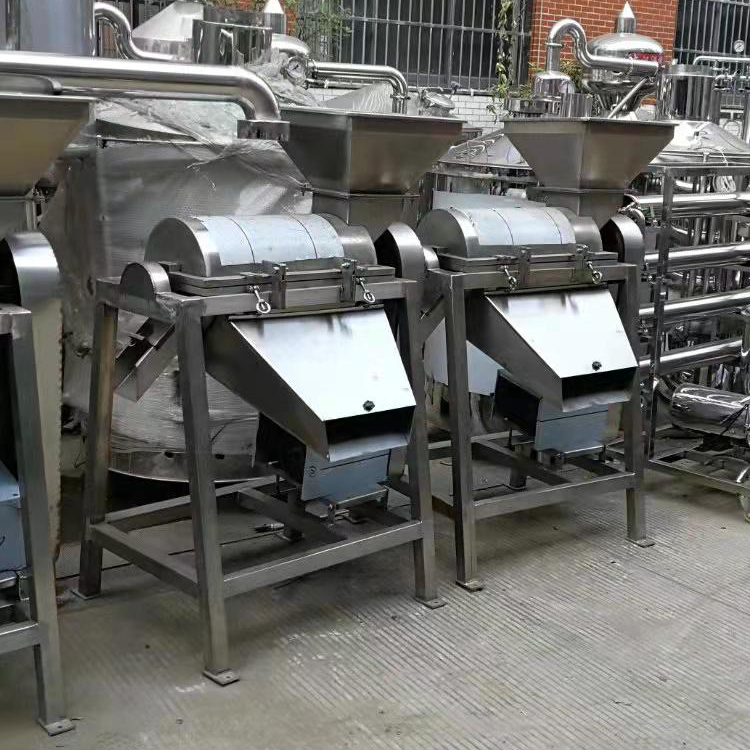 滁州市全椒縣胡總購買的水果壓榨機已打包發(fā)貨！